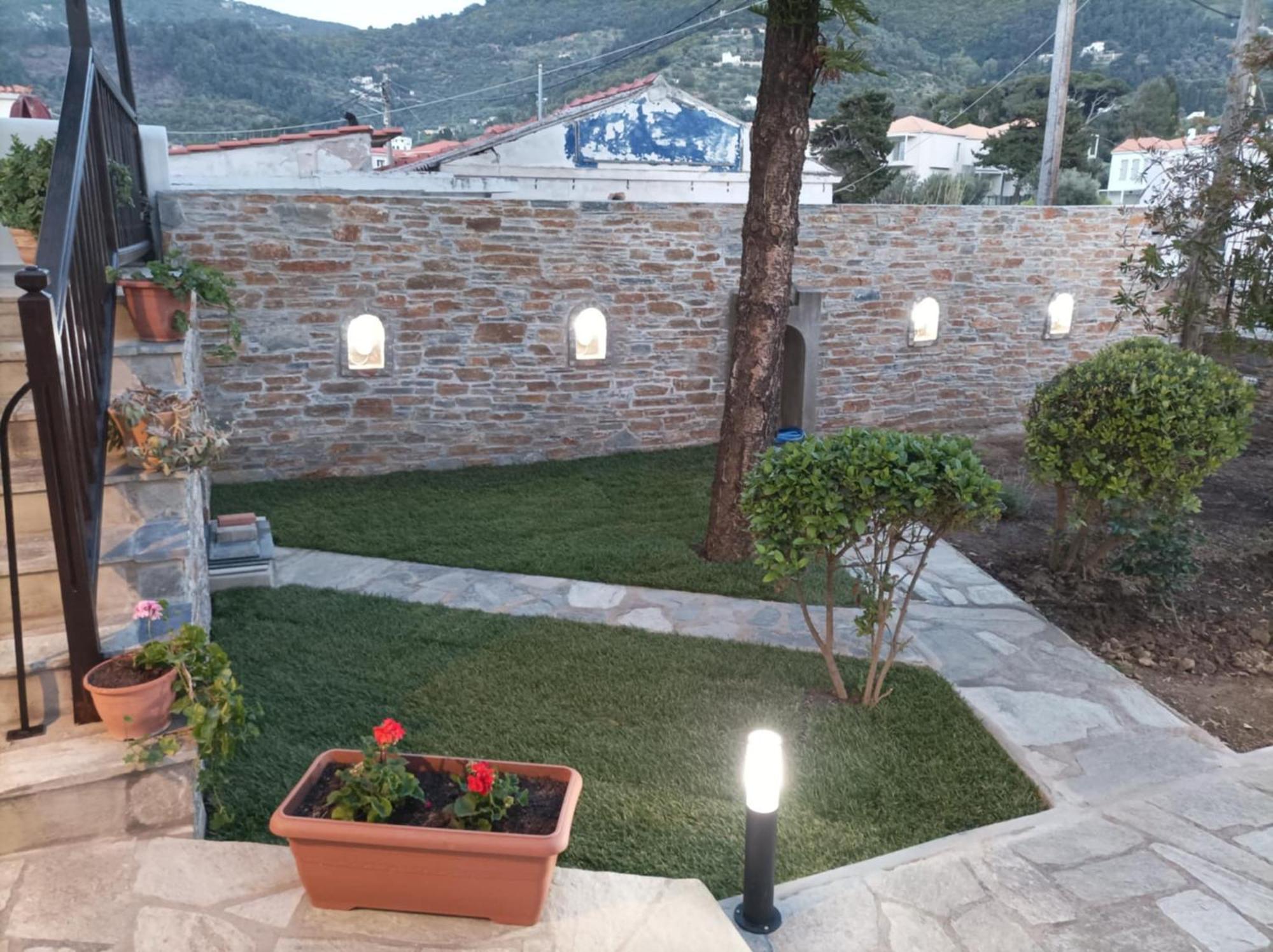 Nikolaos Studios Apartments Скопелос Экстерьер фото
