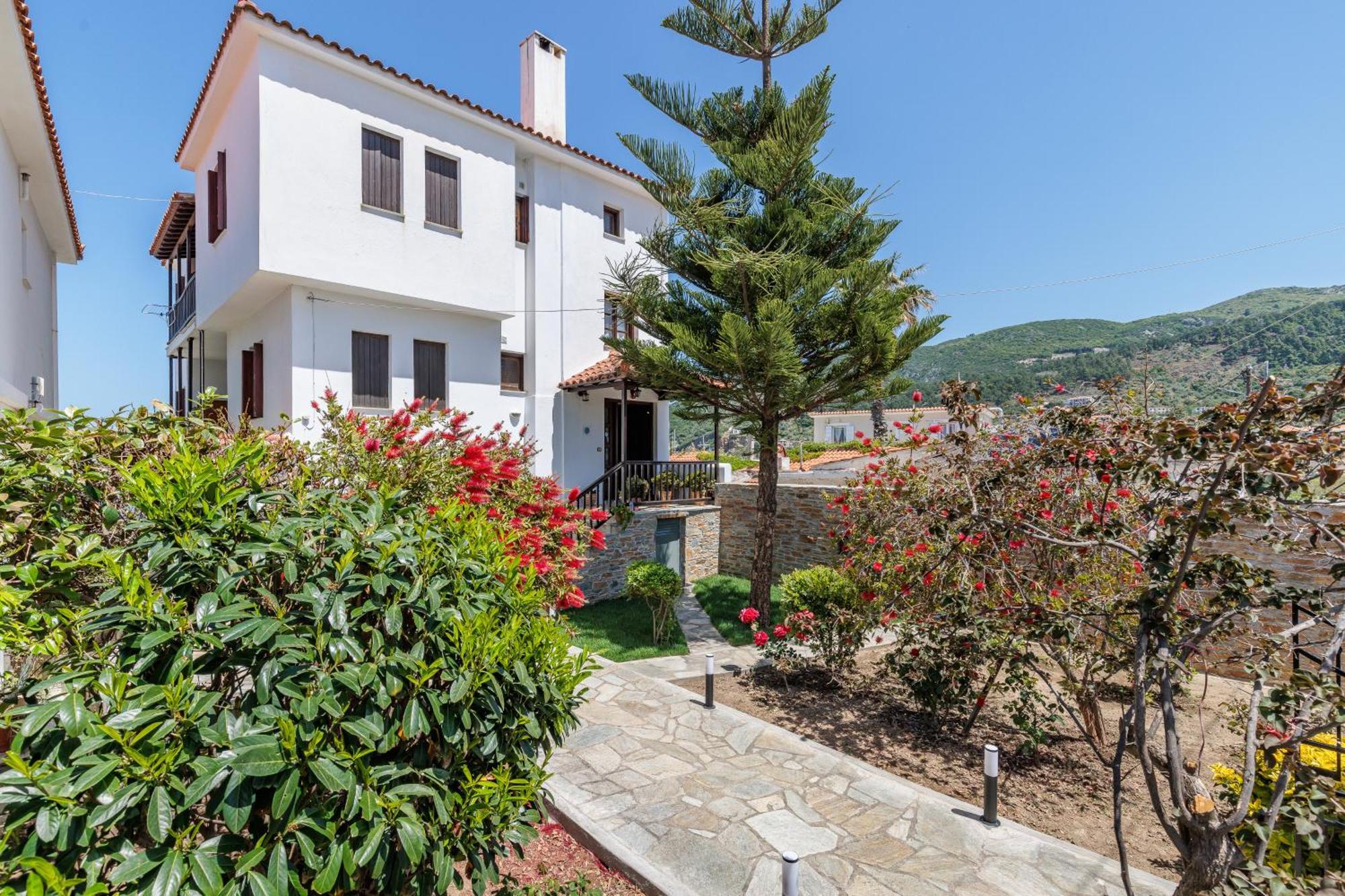 Nikolaos Studios Apartments Скопелос Экстерьер фото