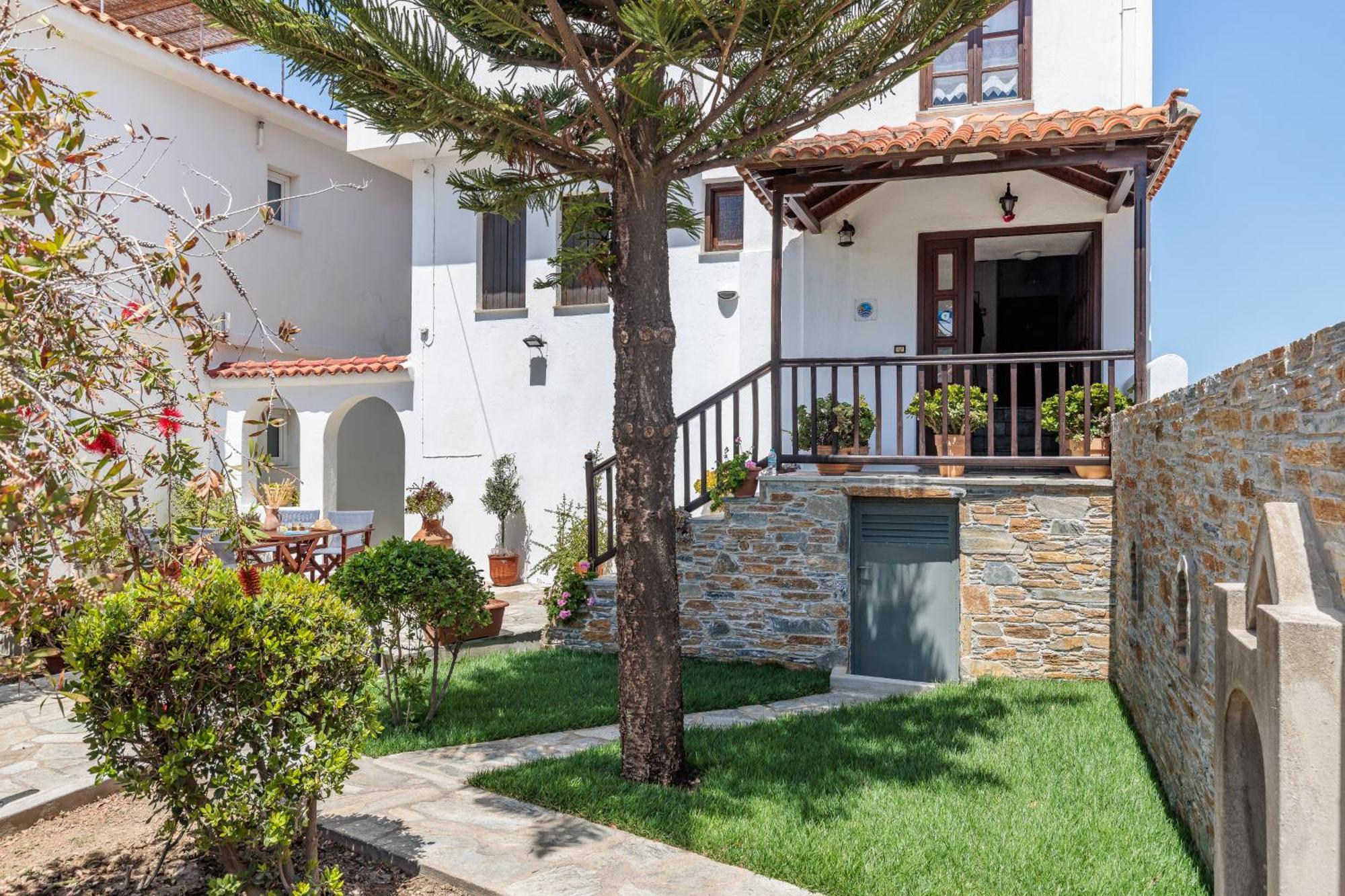 Nikolaos Studios Apartments Скопелос Экстерьер фото