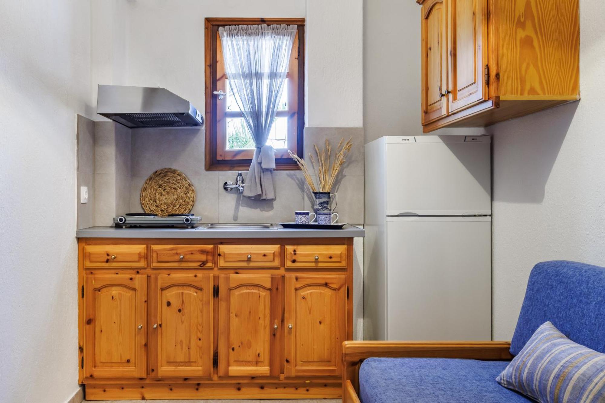Nikolaos Studios Apartments Скопелос Экстерьер фото