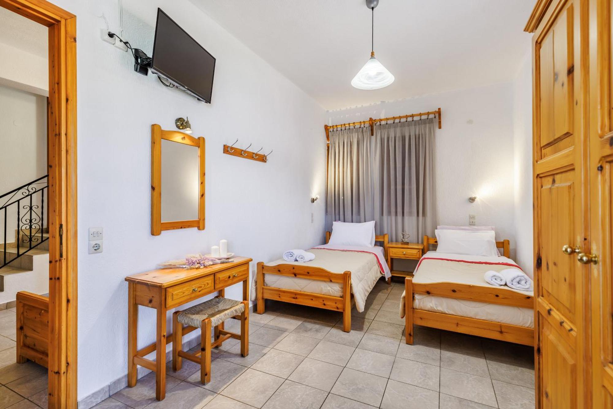 Nikolaos Studios Apartments Скопелос Экстерьер фото